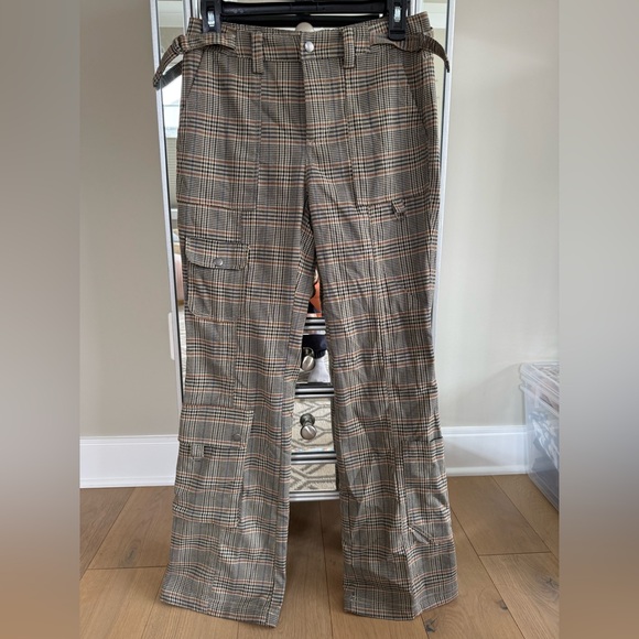 NWT- Urban Outfitters -  Jaelyn Menswear Cargo Pant In Neutral - Picture 2 of 15